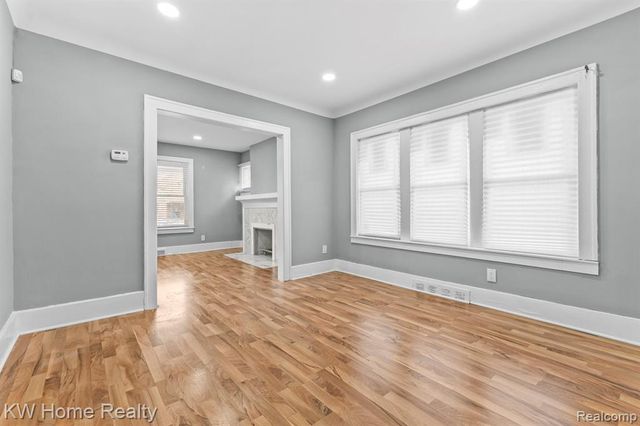 2341 Fullerton Street, Detroit, MI 48238