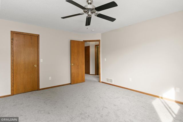 7578 13th Street N, Oakdale, MN 55128