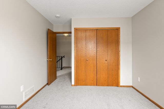 7578 13th Street N, Oakdale, MN 55128