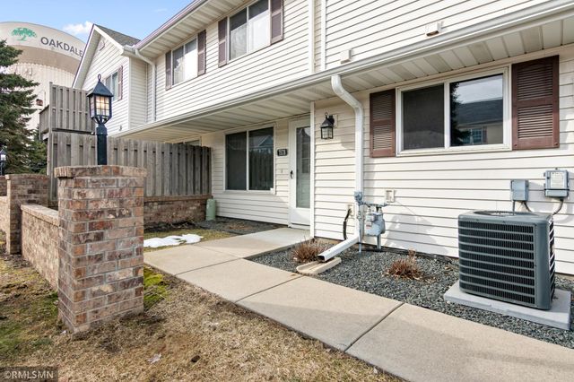 7578 13th Street N, Oakdale, MN 55128