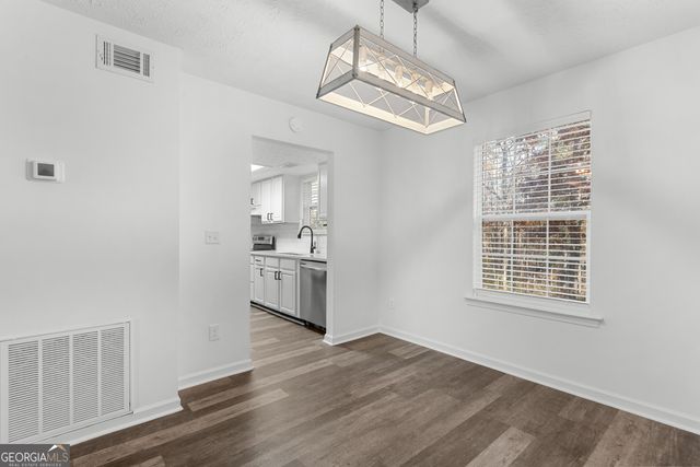 140 Carols Lane, Locust Grove, GA 30248