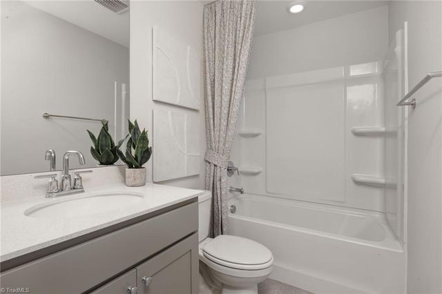 4543 Dillon Mill Drive, Mcleansville, NC 27301