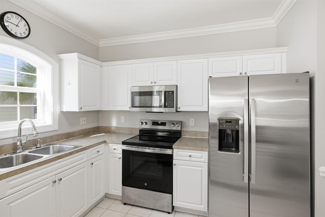 4139 Hibiscus Dr Unit 204, Little River, SC 29566