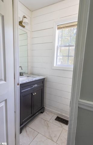 401 Claremont Circle, Spartanburg, SC 29302