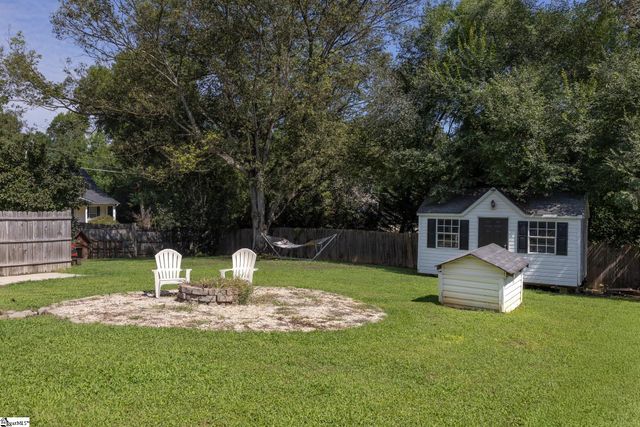 401 Claremont Circle, Spartanburg, SC 29302