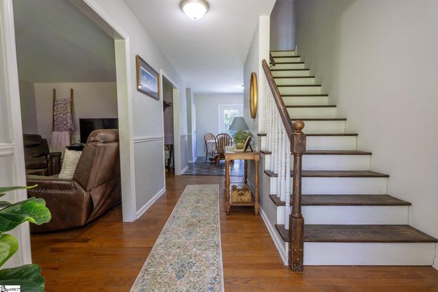 401 Claremont Circle, Spartanburg, SC 29302