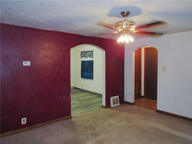 621 3RD St, N Versailles, PA 15137