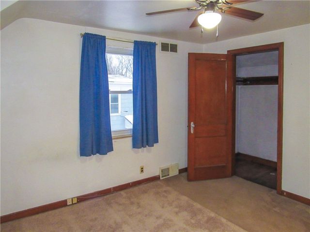 621 3RD St, N Versailles, PA 15137