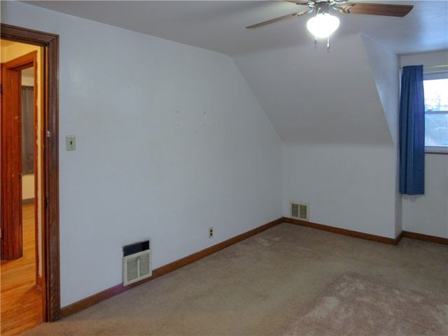 621 3RD St, N Versailles, PA 15137