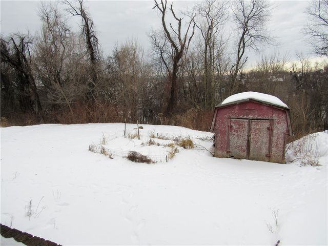 621 3RD St, N Versailles, PA 15137