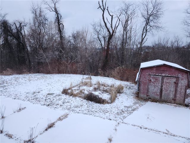 621 3RD St, N Versailles, PA 15137