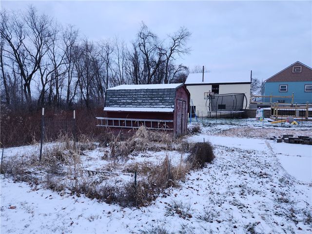 621 3RD St, N Versailles, PA 15137