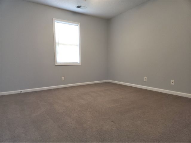 830 Decoy Court, Oak Grove, KY 42262