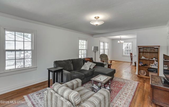 2117 Riverside Drive, Jackson, MS 39202