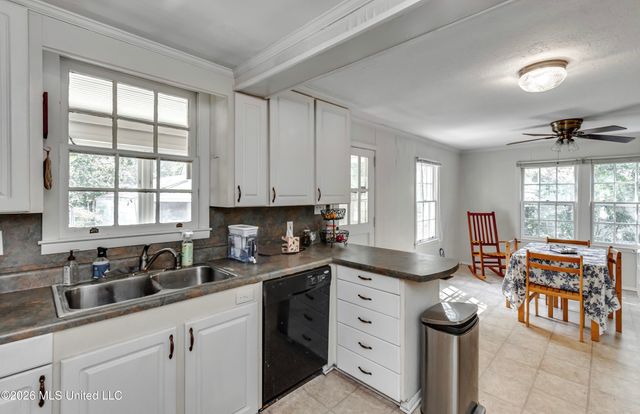 2117 Riverside Drive, Jackson, MS 39202