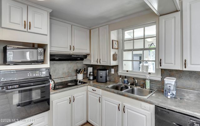 2117 Riverside Drive, Jackson, MS 39202