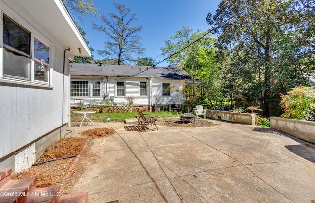2117 Riverside Drive, Jackson, MS 39202