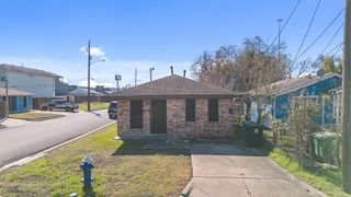 1430 E 32nd 1/2 Street, Houston, TX 77022