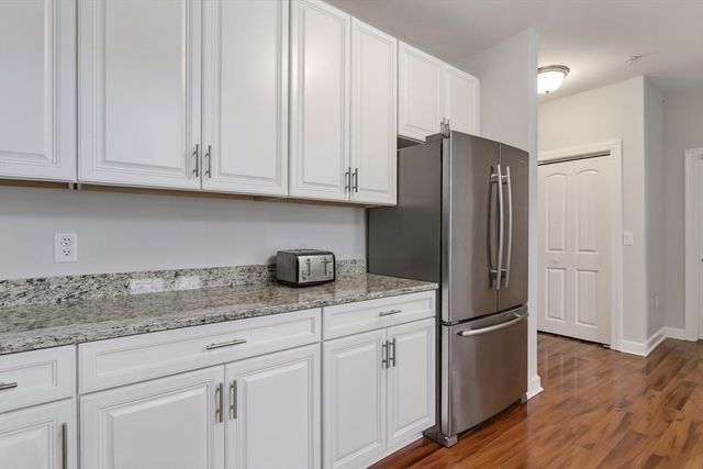 360 Andover St 1310, Danvers, MA 01923