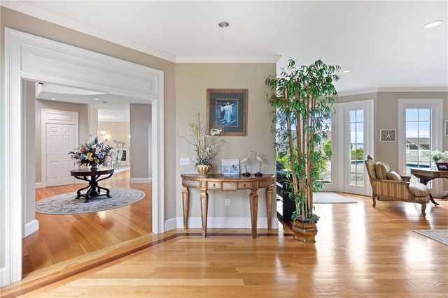 41 Castle Hill Avenue, Newport, RI 02840