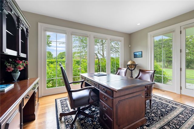 41 Castle Hill Avenue, Newport, RI 02840