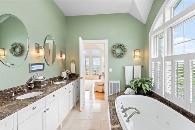 41 Castle Hill Avenue, Newport, RI 02840