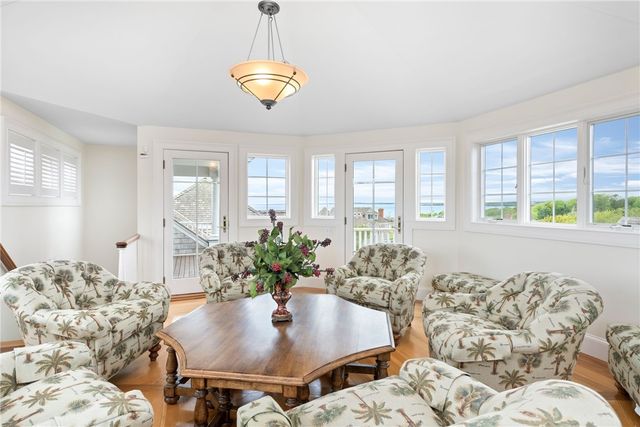 41 Castle Hill Avenue, Newport, RI 02840