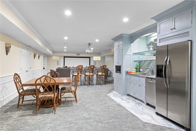 41 Castle Hill Avenue, Newport, RI 02840