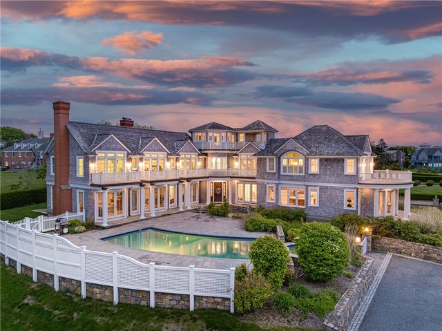 41 Castle Hill Avenue, Newport, RI 02840