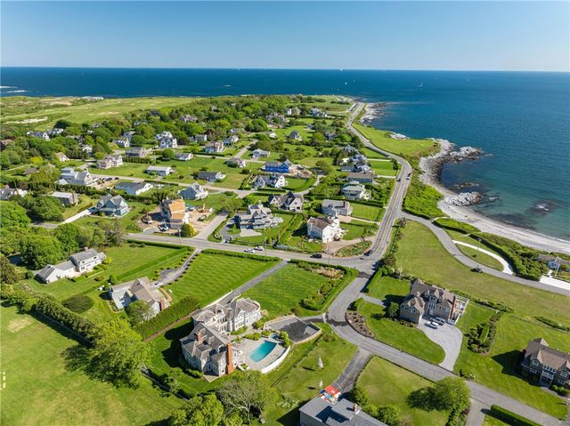 41 Castle Hill Avenue, Newport, RI 02840