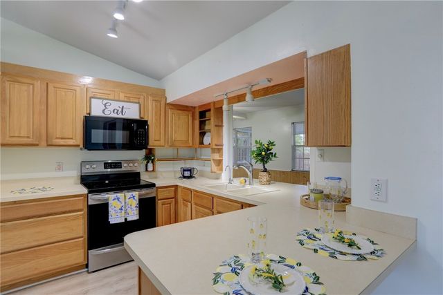 243 Dickens Avenue, Sebastian, FL 32958