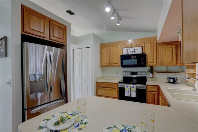 243 Dickens Avenue, Sebastian, FL 32958