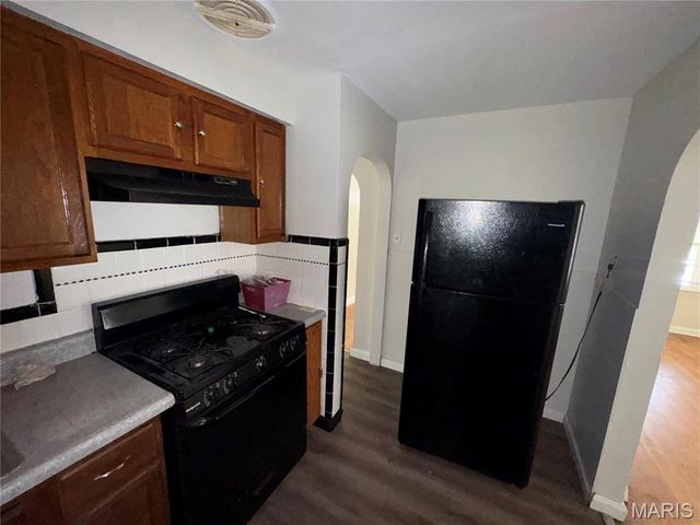 7804 Utica Drive, Hanley Hills, MO 63133