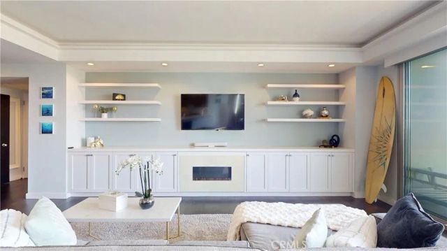 818 N Doheny Drive 908, West Hollywood, CA 90069