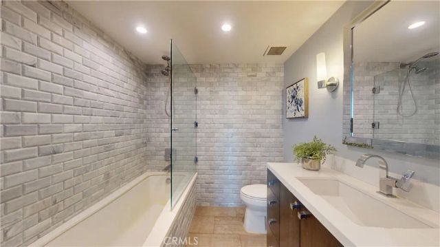 818 N Doheny Drive 908, West Hollywood, CA 90069