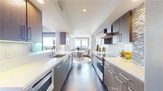 818 N Doheny Drive 908, West Hollywood, CA 90069