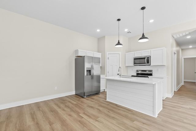 17126 W Lawson Cir, Goddard, KS 67052