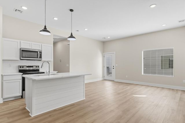 17126 W Lawson Cir, Goddard, KS 67052