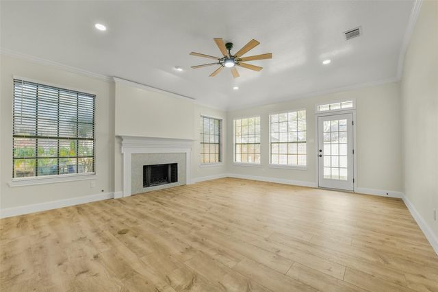 839 Quiet Spring Ln, Houston, TX 77062