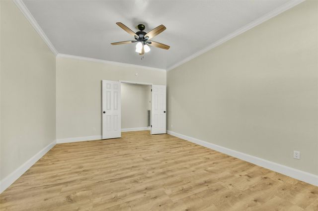 839 Quiet Spring Ln, Houston, TX 77062