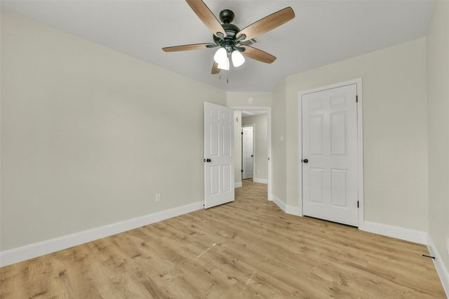 839 Quiet Spring Ln, Houston, TX 77062