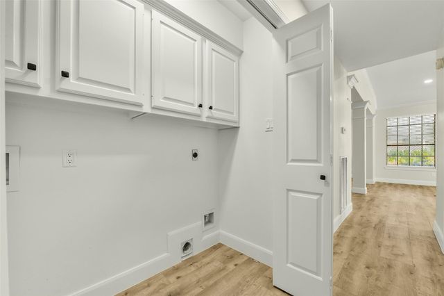 839 Quiet Spring Ln, Houston, TX 77062