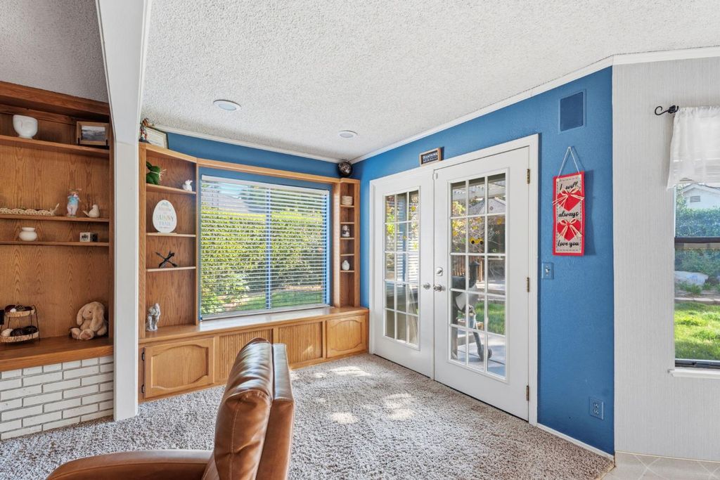 Image 20 of property listing at 6424 N Vagedes, Fresno, CA 93711