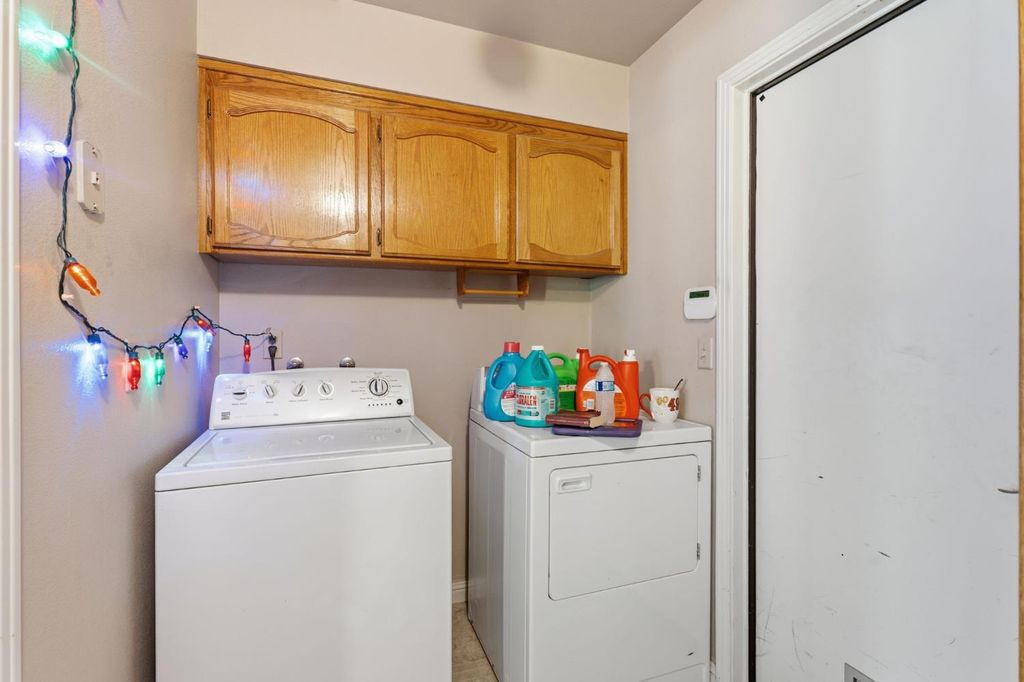 Image 25 of property listing at 6424 N Vagedes, Fresno, CA 93711
