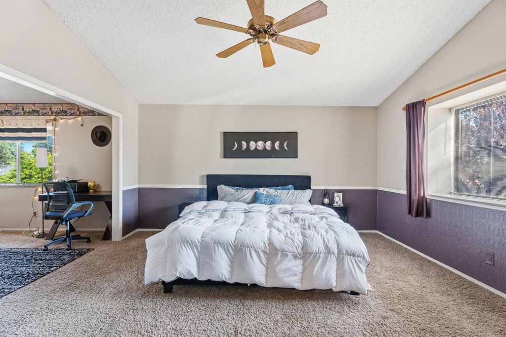 Image 31 of property listing at 6424 N Vagedes, Fresno, CA 93711
