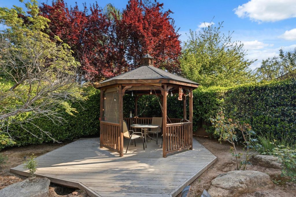 Image 39 of property listing at 6424 N Vagedes, Fresno, CA 93711
