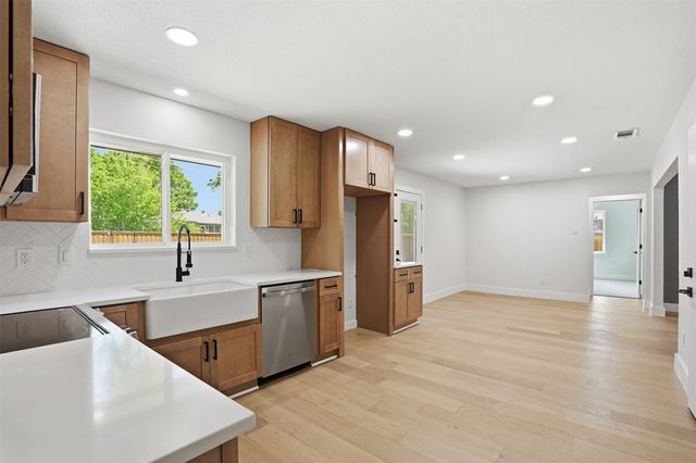 1604 Nantucket Drive, Richardson, TX 75080