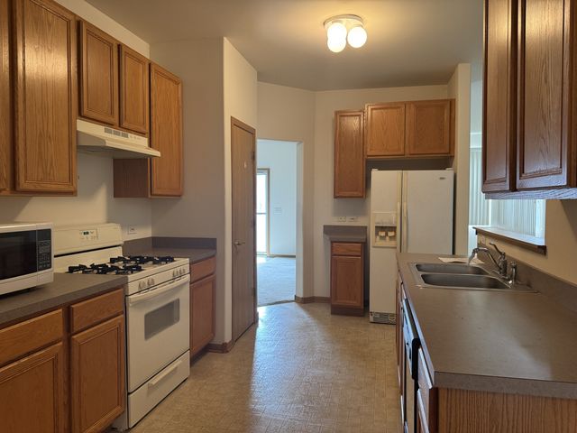 2558 Grant Park Court 2558, Crest Hill, IL 60403