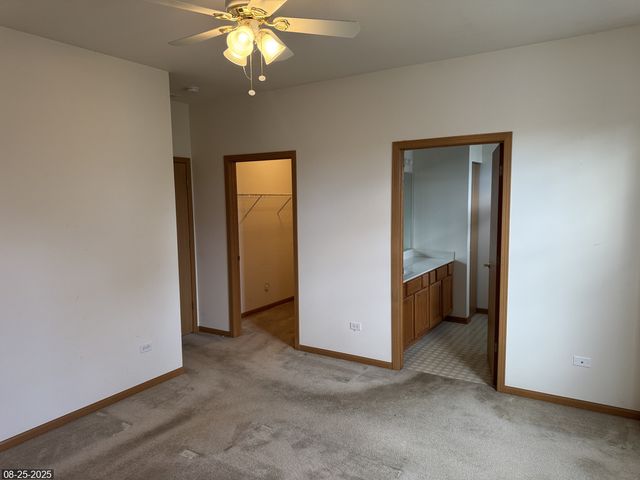 2558 Grant Park Court 2558, Crest Hill, IL 60403