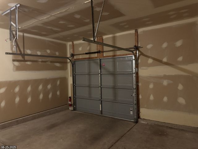 2558 Grant Park Court 2558, Crest Hill, IL 60403